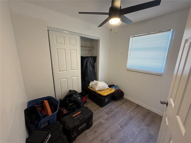 Photo - 10410 N Sassafras St