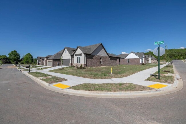 Photo - 2856 S Zinc Ave