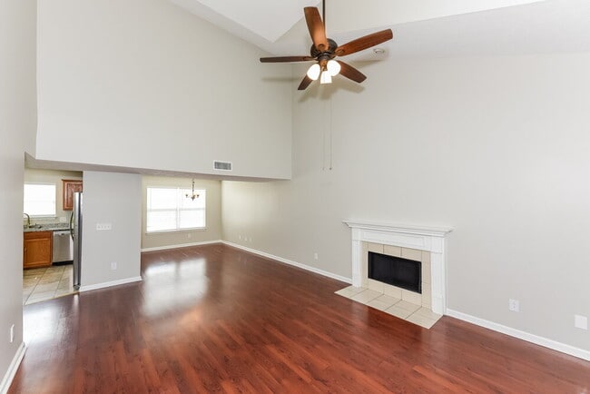 Photo - 1910 Lawndale Dr