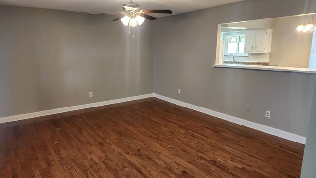 Photo - Large Brick Ranch near Cherokee Lake