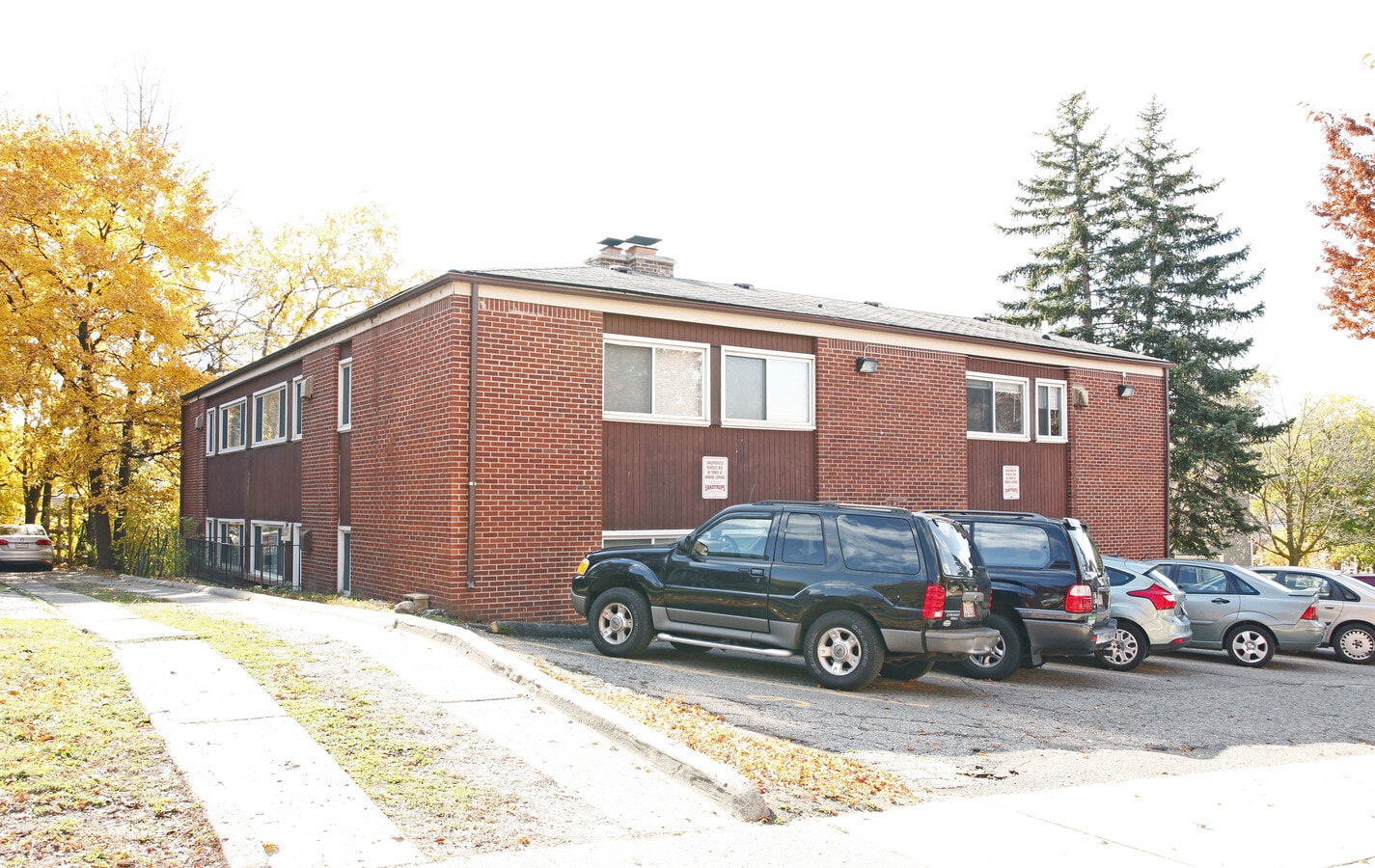 Photo - 505 Packard St