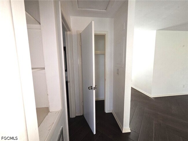 1213 SW 48th Terrace