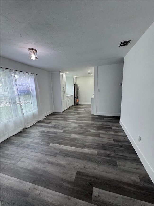 Photo - 5611 SW 38th St