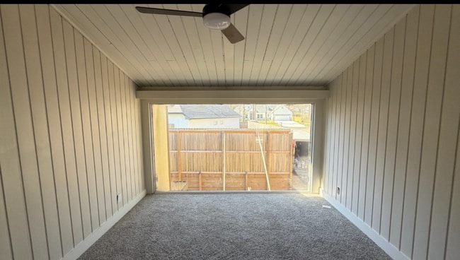 Photo - 19 Lakeway St