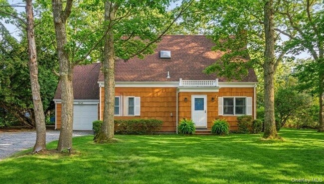 3 Foster Ave