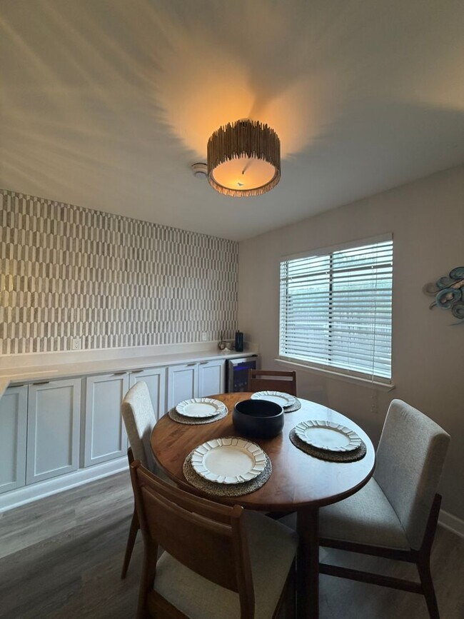 Photo - Fully Furnished 2 Bedroom, 2 Bath Townhome in Destin
