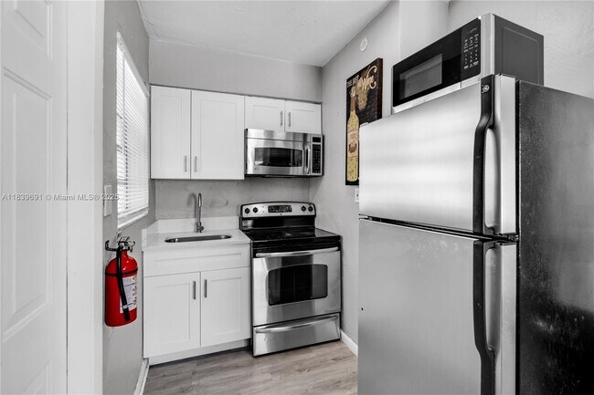 Photo - 105 SW 5th Ct Unit 3