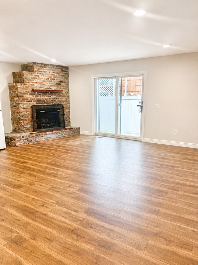 Photo - 10 Pershing Ave