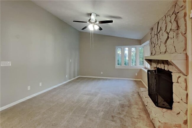 Photo - 4094 Maxanne Dr NW