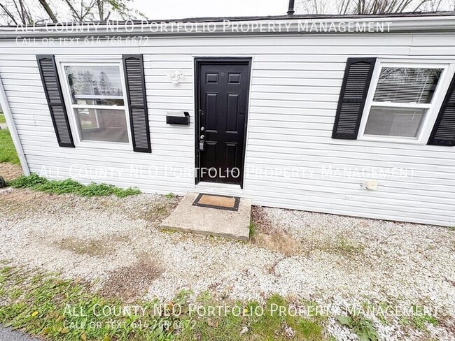 Photo - 857 S Waverly St