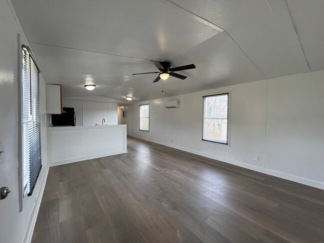 Photo - 137 Vestin Dr