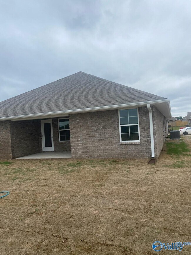 213 Alonzo Toney Dr