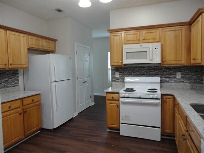 Photo - 1715 Crestwell Ln SW