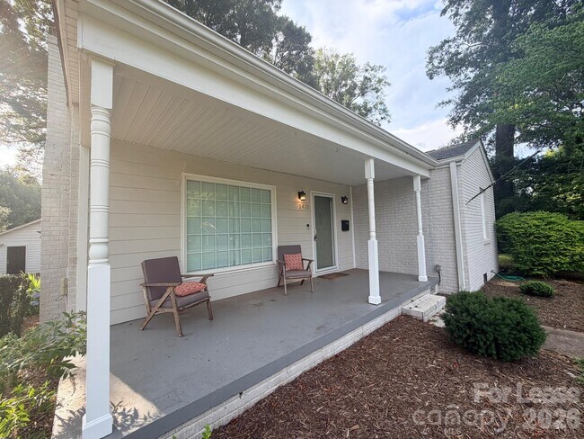 Photo - 1411 Richland Dr