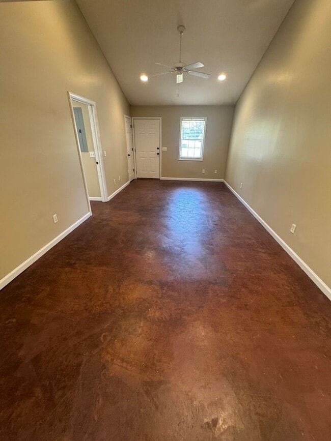 Photo - 2 Bed 1 Bath Duplex