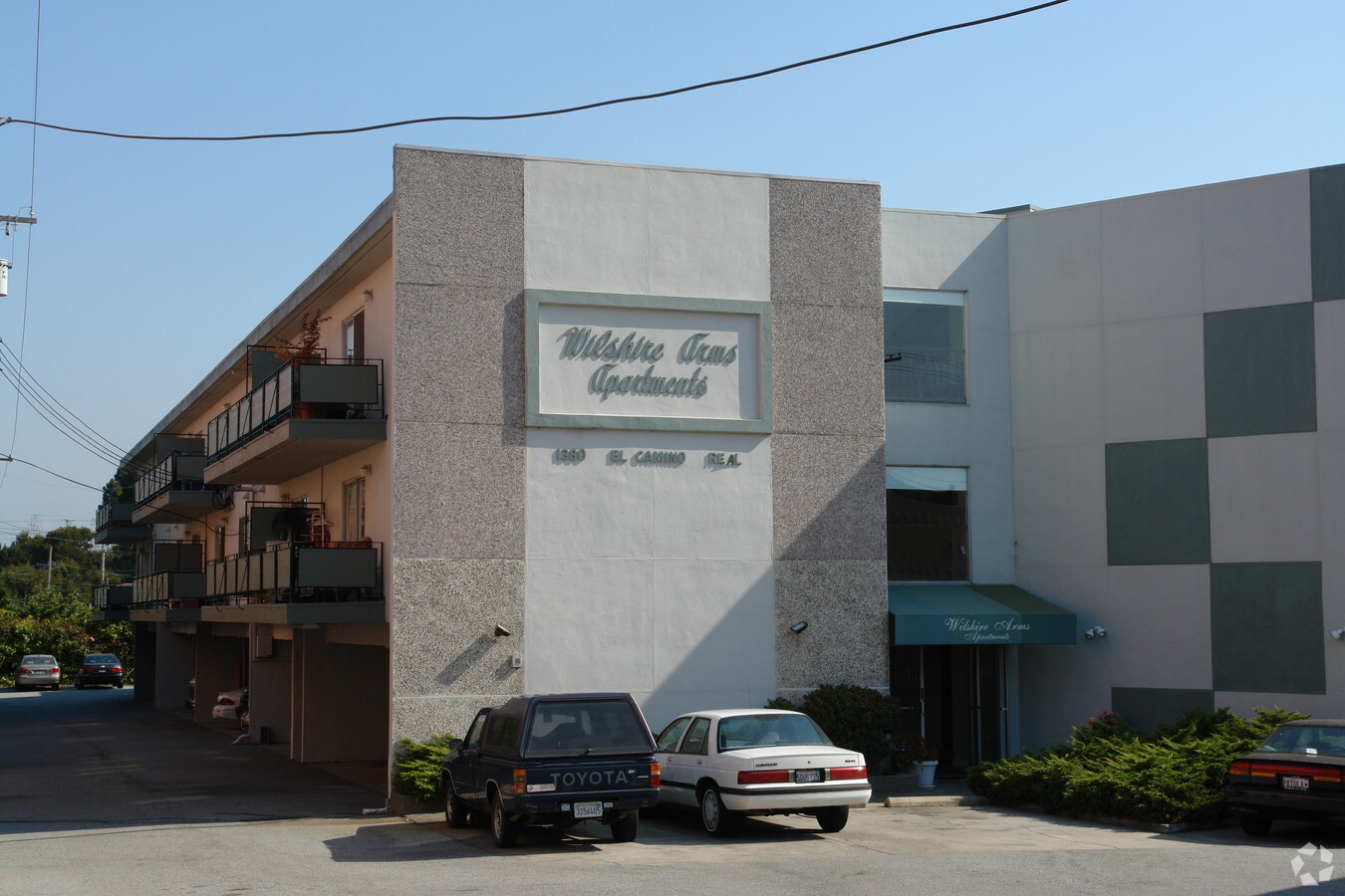 Wilshire Arms Apartments - Wilshire Arms Apartments