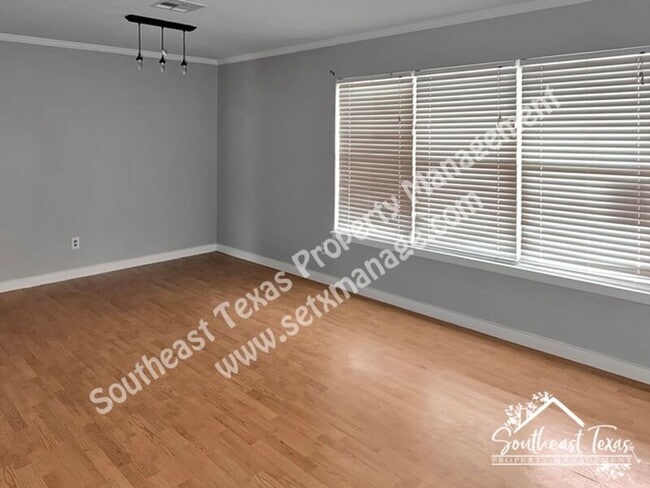 Photo - 1475 Rikisha Ln