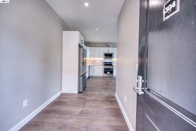 4202 Telegraph Ave Unit 304