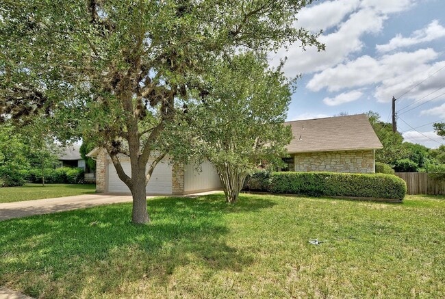 Photo - 6307 Smith Oak Trail