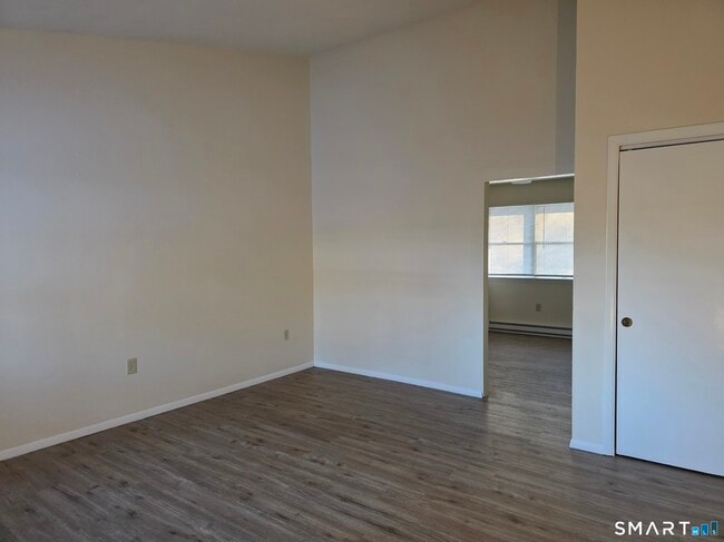 Photo - 100 Hickory St Unit L