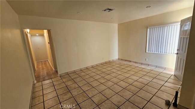 Photo - 1064 W 31st St