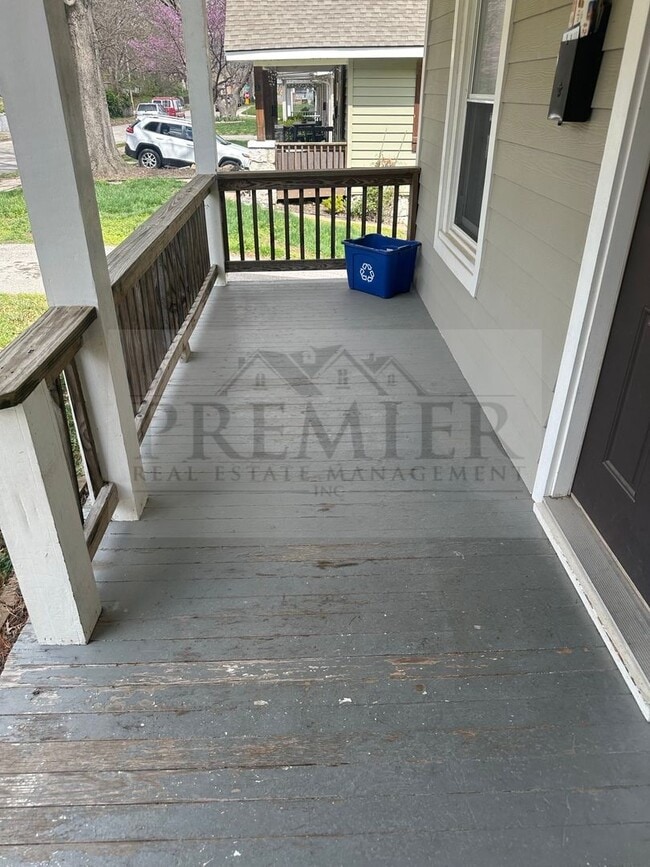 Photo - 4621 Terrace St