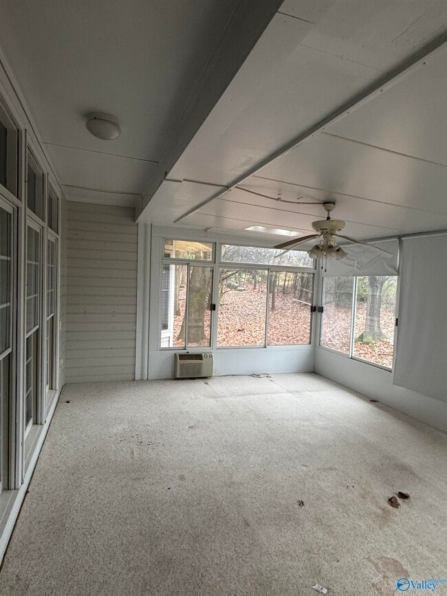 Photo - 113 Montrose Dr