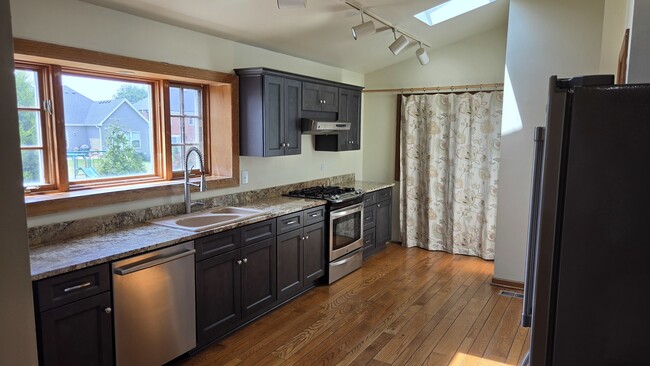 Photo - 1858 Princeton Cir