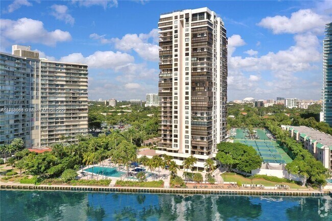 Building Photo - 2333 Brickell Ave Unit 2504 Rental