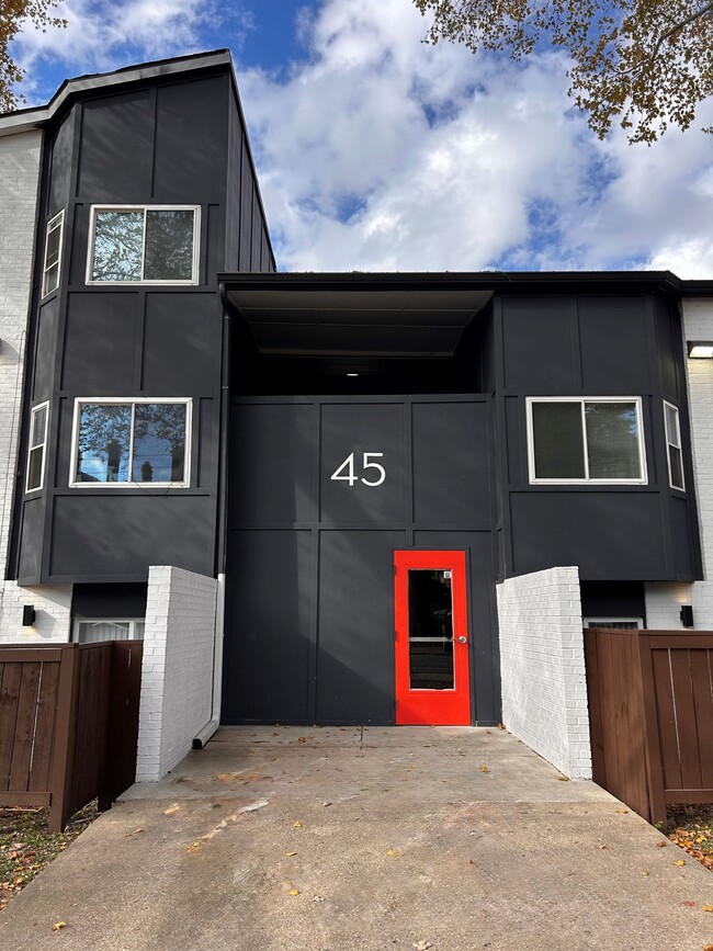 Photo - 45 Governors Pl