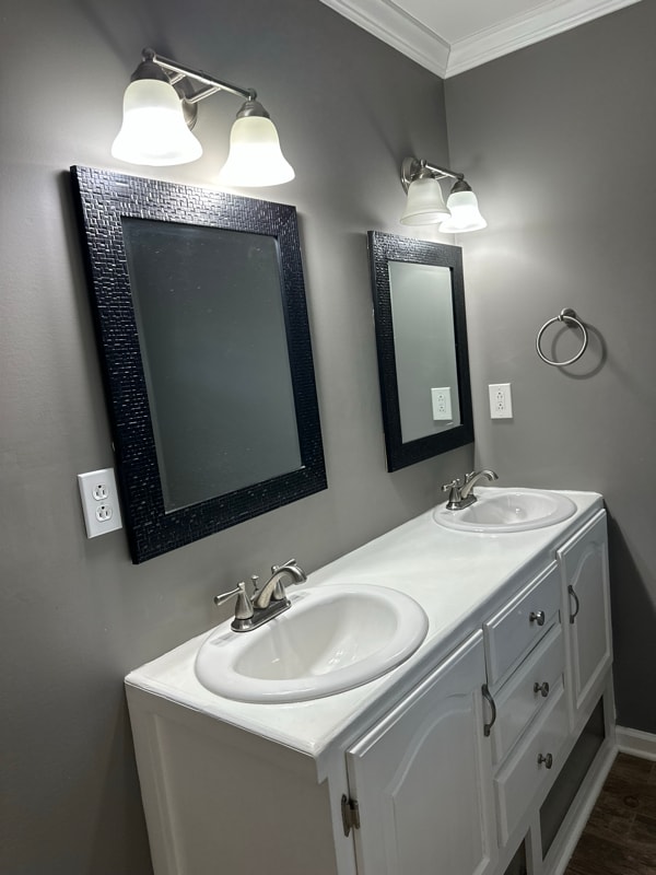 Photo - 718 Woodhill Dr