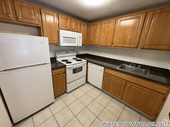 Building Photo - 16 Whites Ave Unit 64 Rental