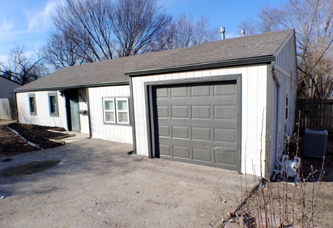 Photo - Lovely 3 bedrooms and 2 full baths ranch home located off Antioch Rd on W 81st St in Overland Park