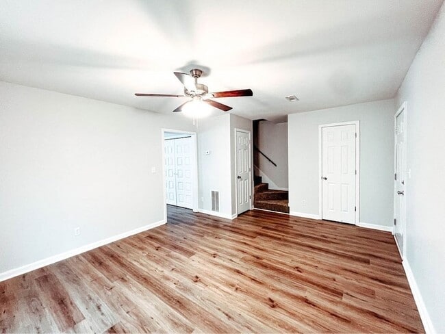 Photo - 124 Ballygar St Unidad F