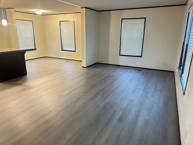 Photo - 2123 Bradford St