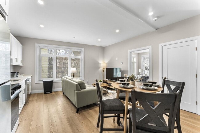 394 McGrath Hwy Unit SI ID1364691P