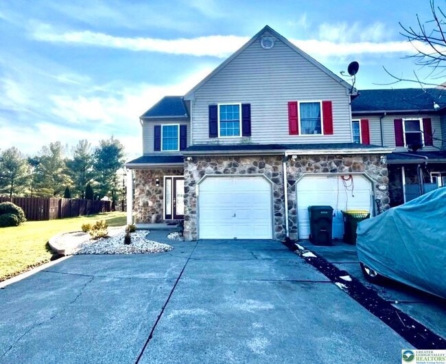 Photo - 1732 Pinewind Dr