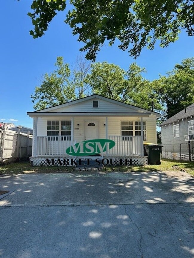 Quaint Westside Cottage - Quaint Westside Cottage