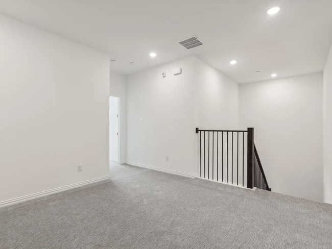 Photo - 15783 Palmwood Rd