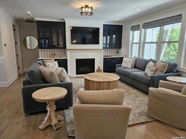 910 Glenn Rd