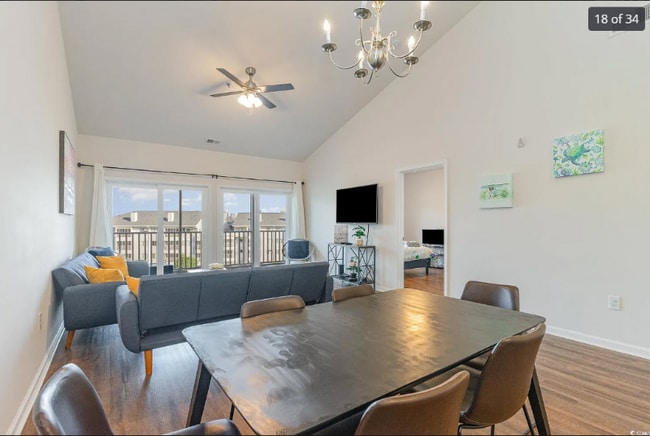 Photo - 601 Hillside Dr N