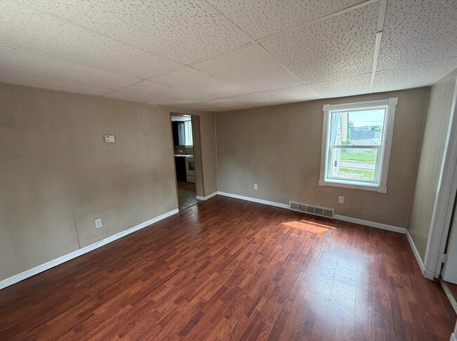 Apt 1