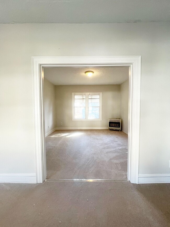 Photo - 337 5th Ave W