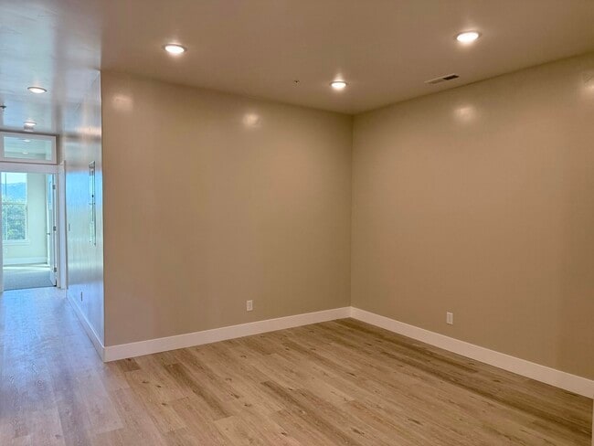 Photo - 67 S Main St Unit #401 - Juliette