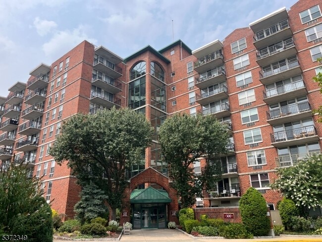 Photo - 300 Main St Unit 901