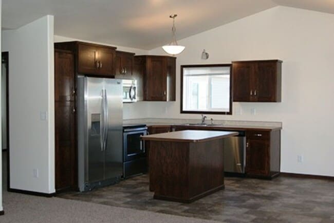 Building Photo - 3 Bed 2 Bath Twin Home