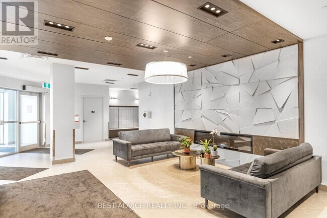 Photo - 58 Lakeside Ter Unité 817