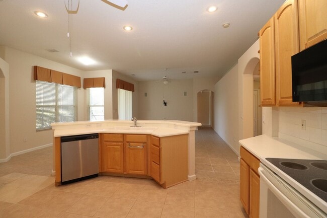 Photo - Indoor Outdoor Living!