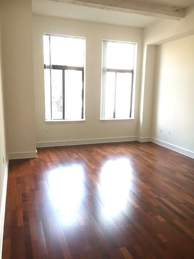 Photo - The Metropolitan