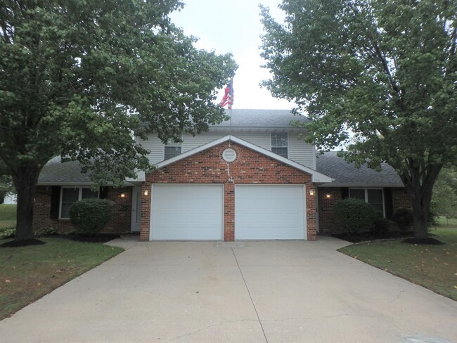 Photo - 5101-5103-5103 W Millbrook Dr Townhome